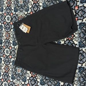 🆕 Vans 28 Black Shorts